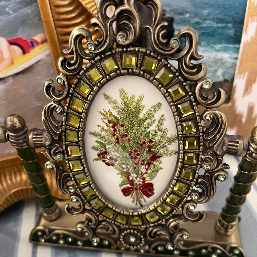 Bijou Picture Frame w Foil Stamped Embossed Holiday/Winter Design